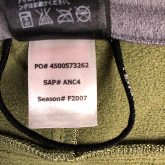 Women’s The North Face Zip Up Jacket - Picture 7 of 10